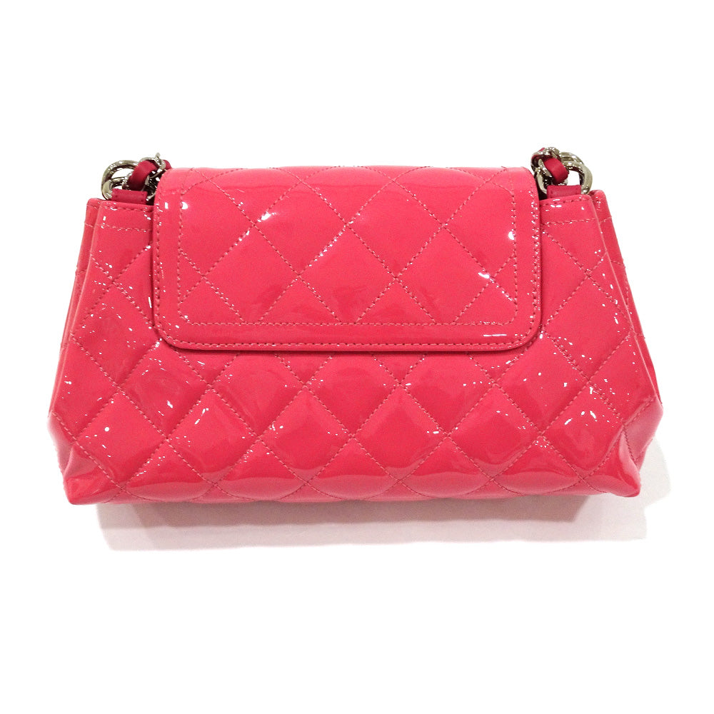 Chanel Chain Shoulder Bag Patent Leather Enamel Turn-Lock Coco Pink A92779