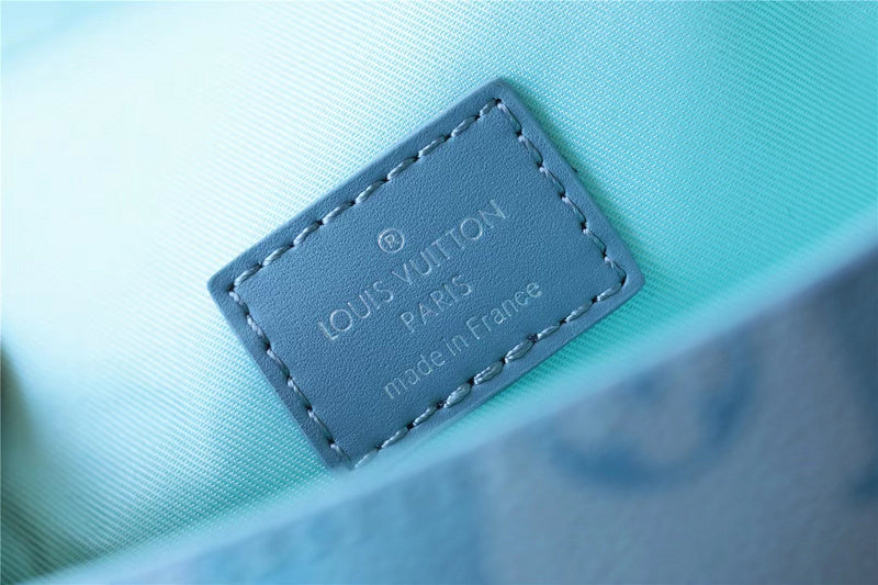 Franco Shops - Louis Vuittons - 9928