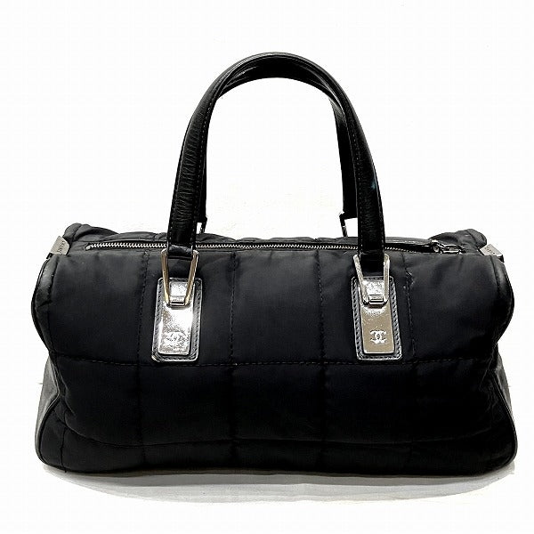 Chanel Chocolate Bar Leather Shoulder Bag