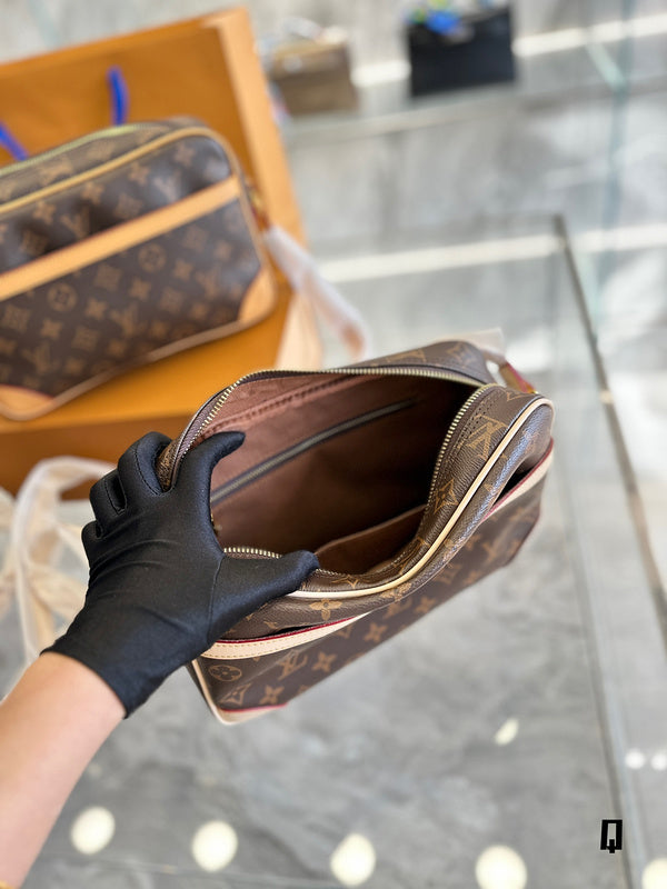 Franco Shops - Louis Vuittons - 15140
