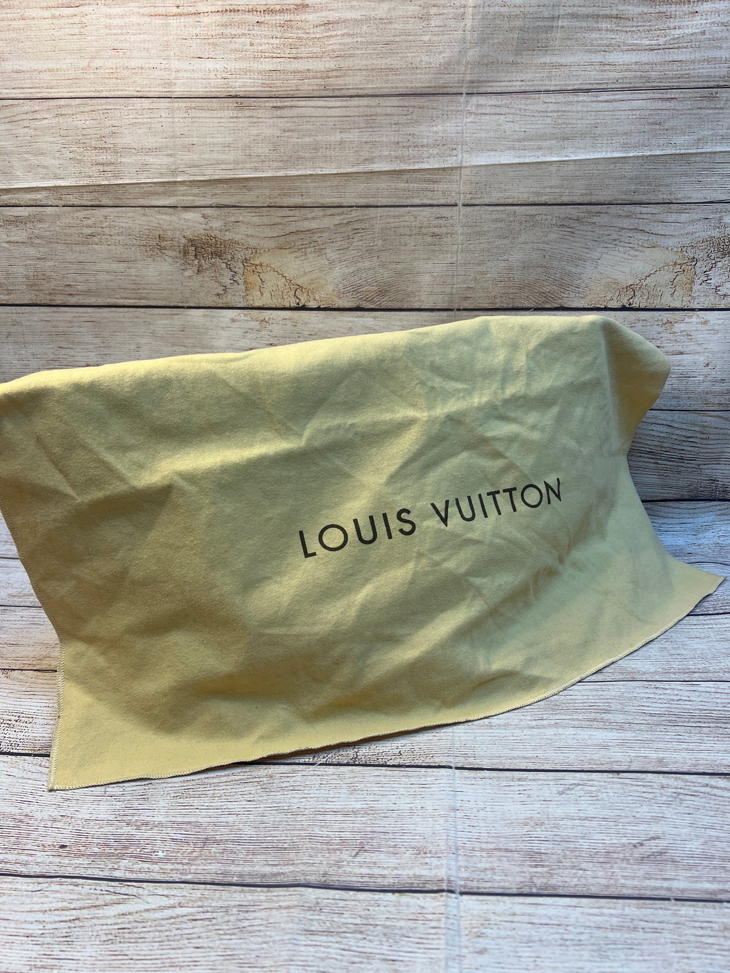 Handbag Luxury Designer By Louis Vuitton Size: Large