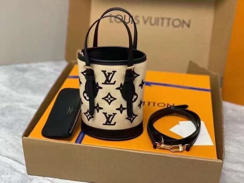 Franco Shops - Louis Vuittons - 15257
