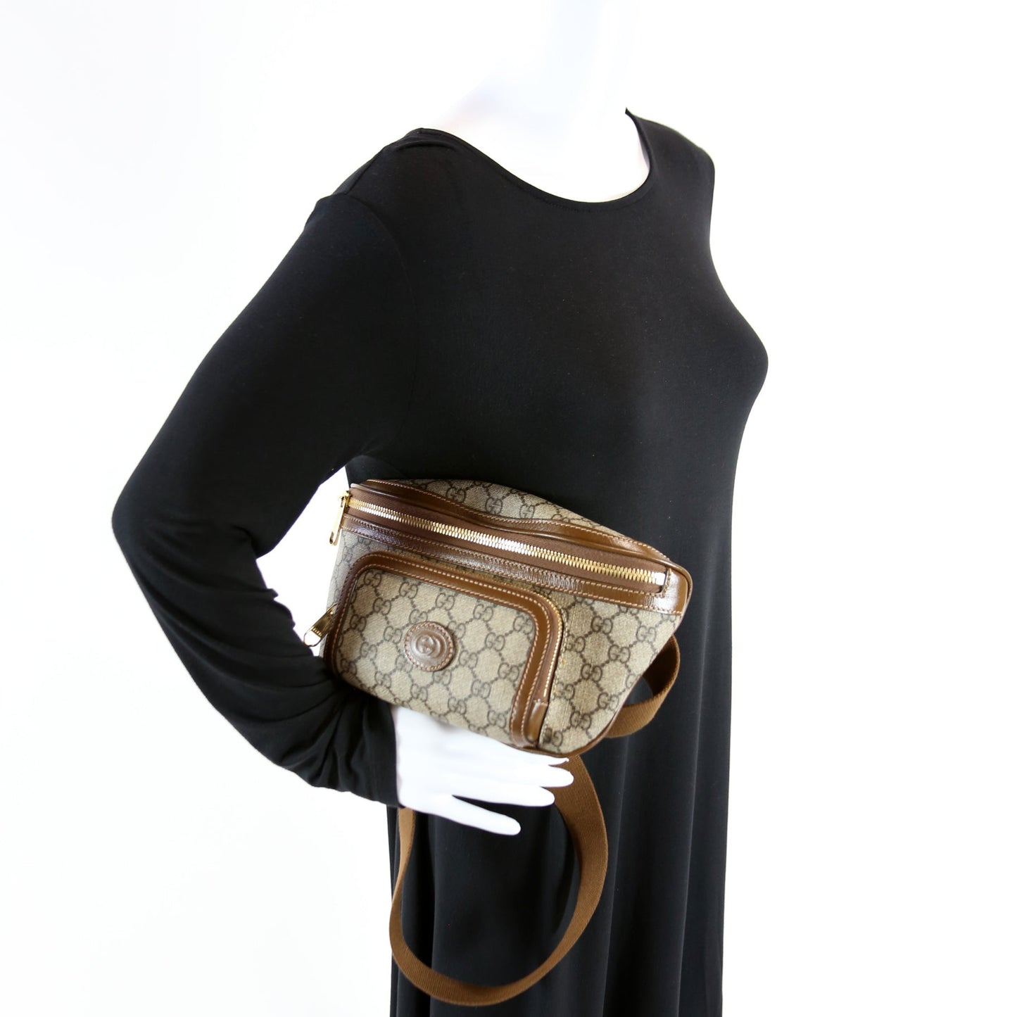 733240 Gucci Supreme Interlocking Gucci Large Belt Bag