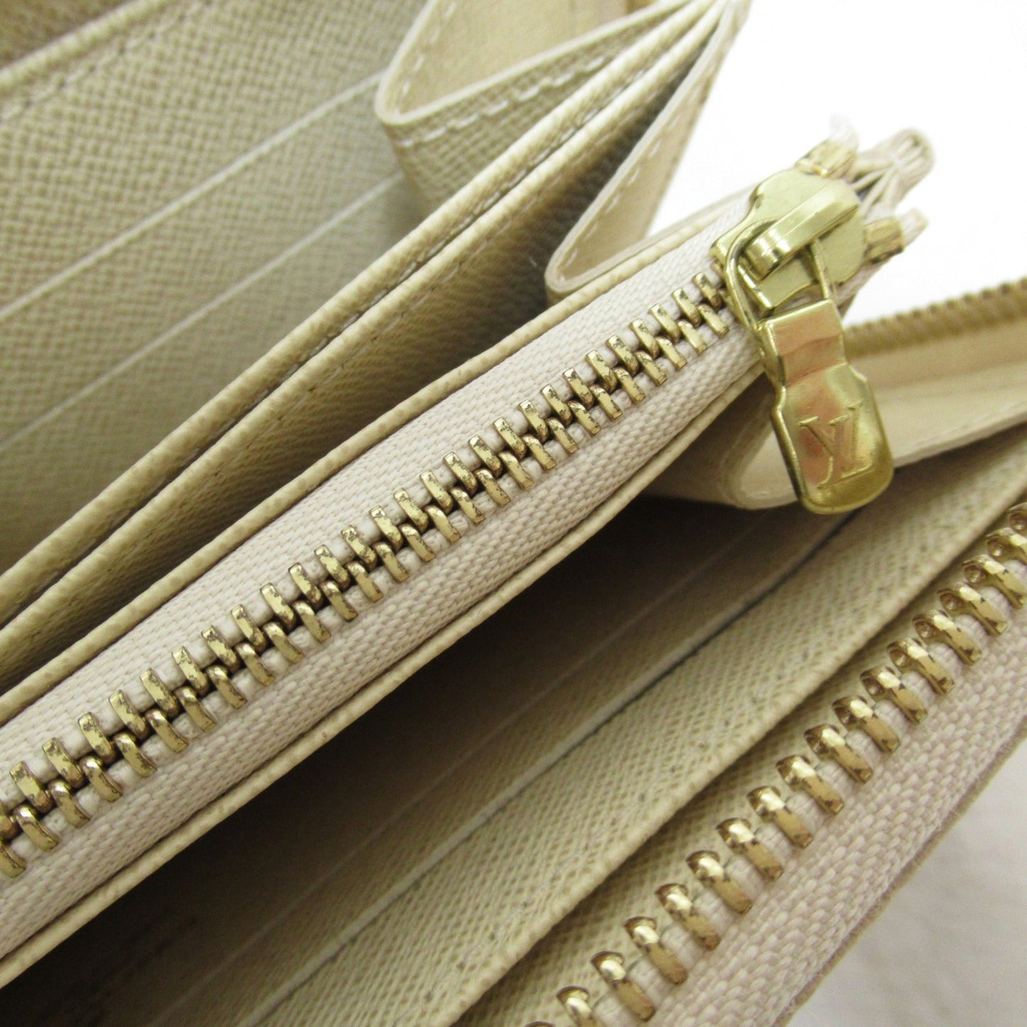 LOUIS VUITTON Zippy Wallet Round Long Wallet Ivory Damier Azur PVC coated canvas N60019
