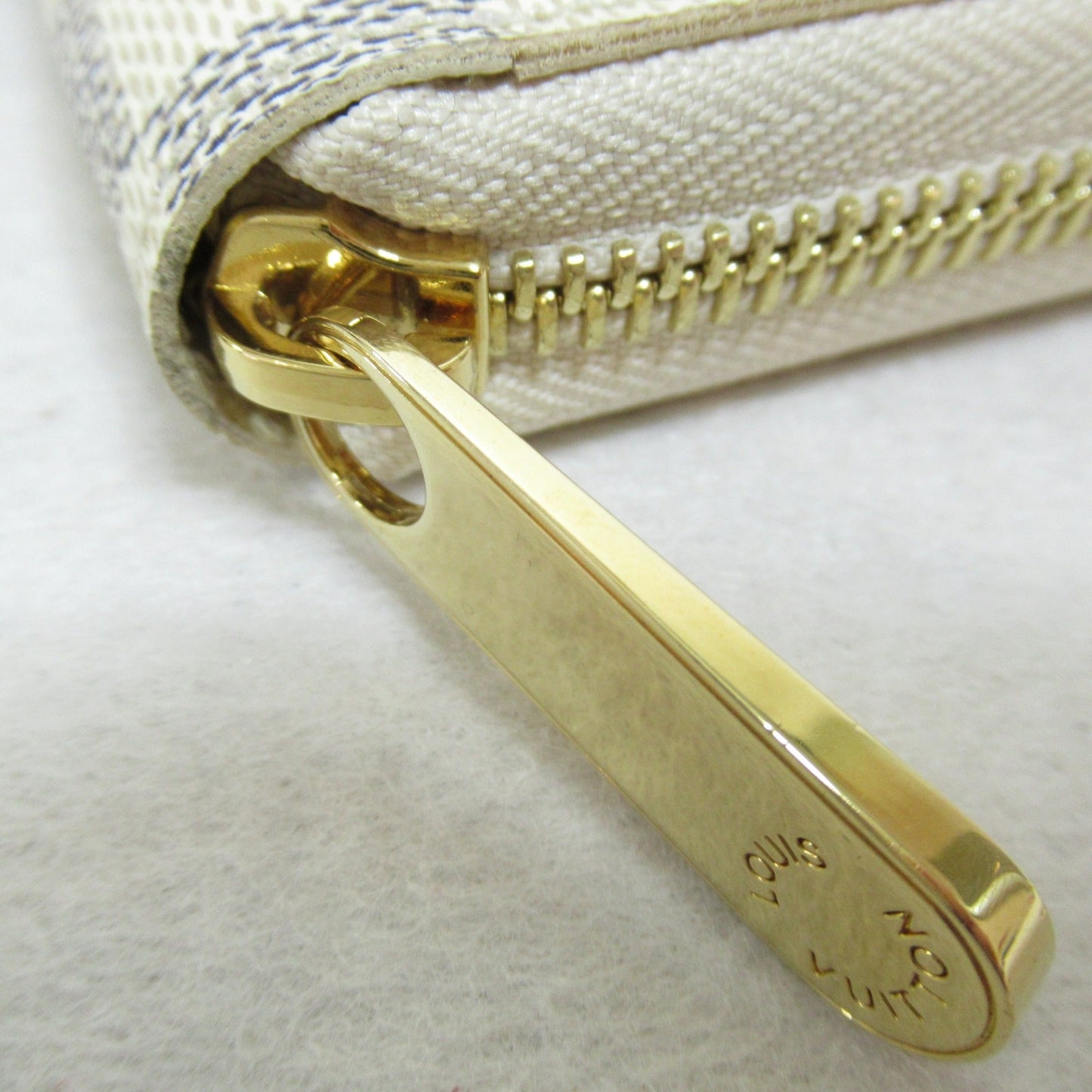 LOUIS VUITTON Zippy Wallet Round Long Wallet Ivory Damier Azur PVC coated canvas N60019