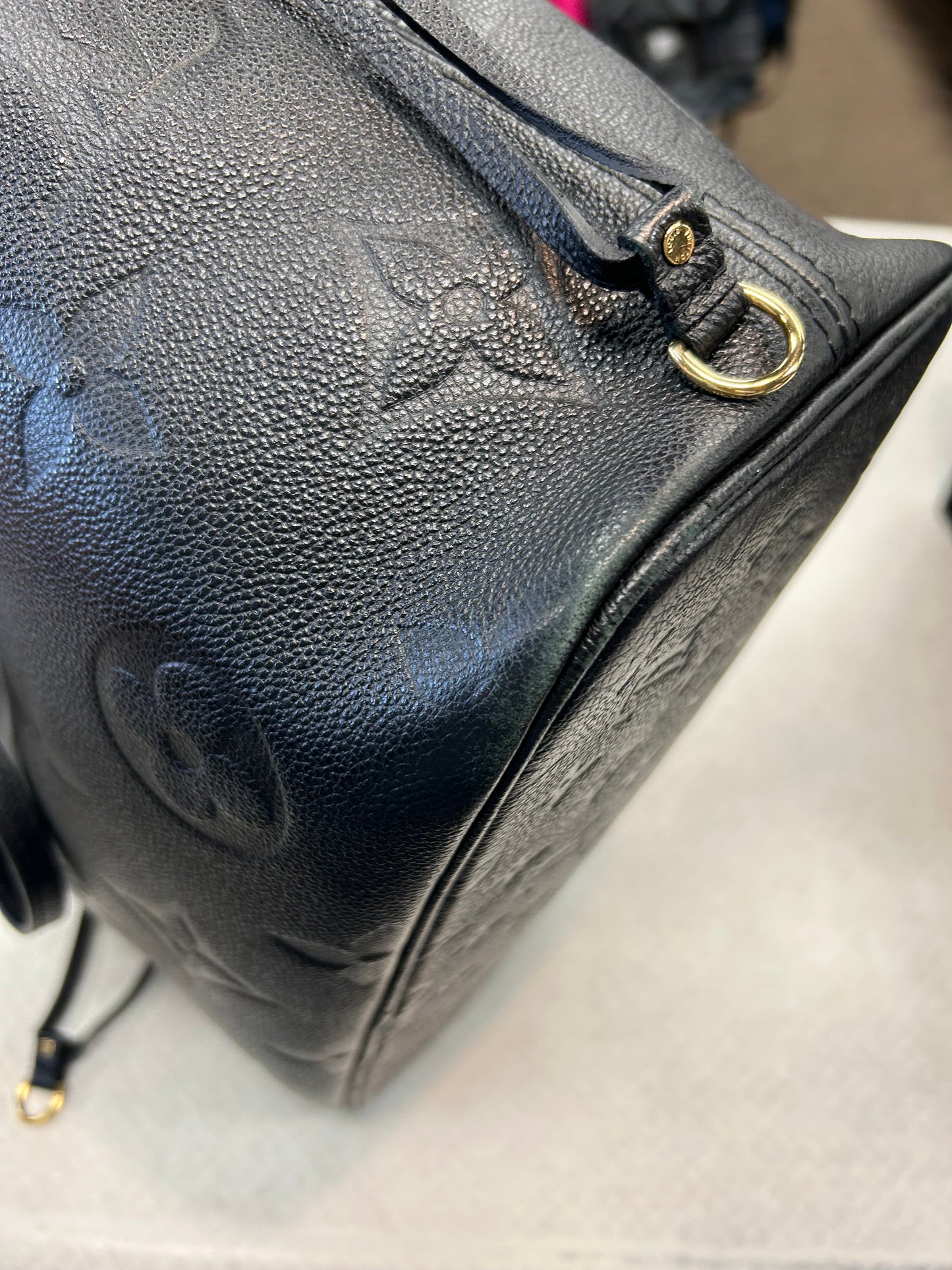 Handbag Luxury Designer By Louis Vuitton Size: Large