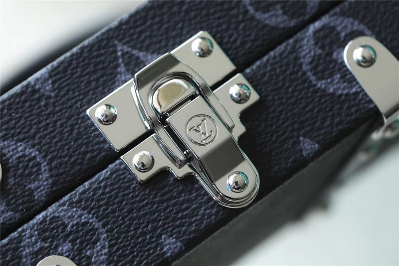 Franco Shops - Louis Vuittons - 9935