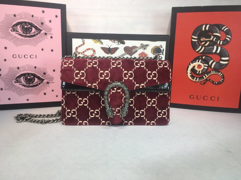 Gucci Bags - The Tote 304