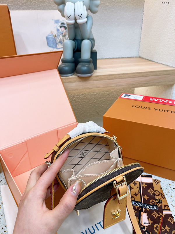 Franco Shops - Louis Vuittons - 15105