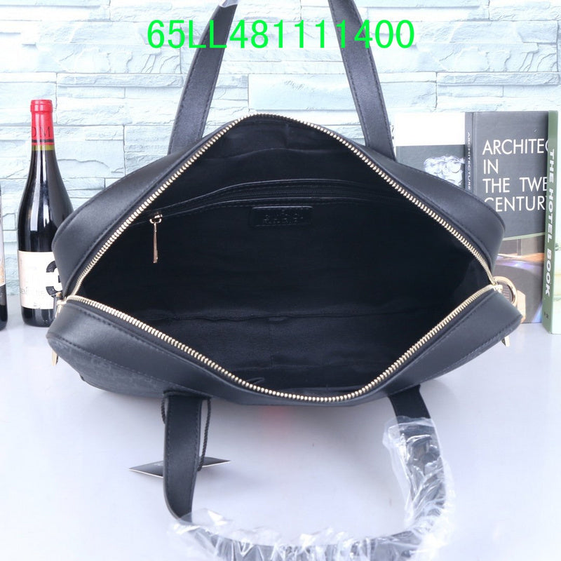 Gucci Bags - The Tote 946