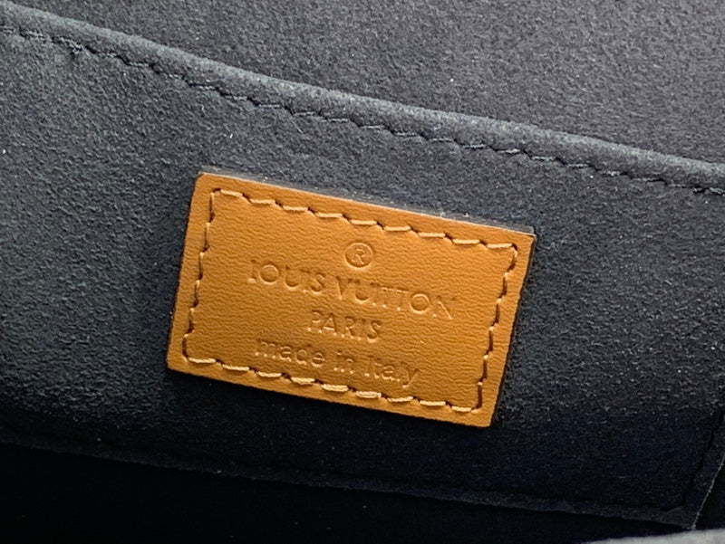 Franco Shops - Louis Vuittons - 15640