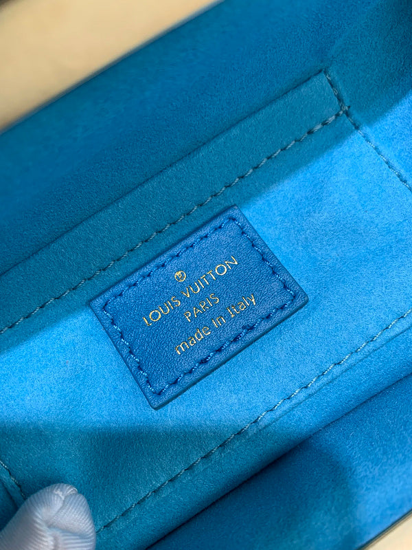 Franco Shops - Louis Vuittons - 15693