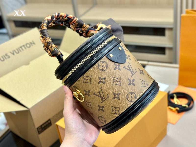 Franco Shops - Louis Vuittons - 15045