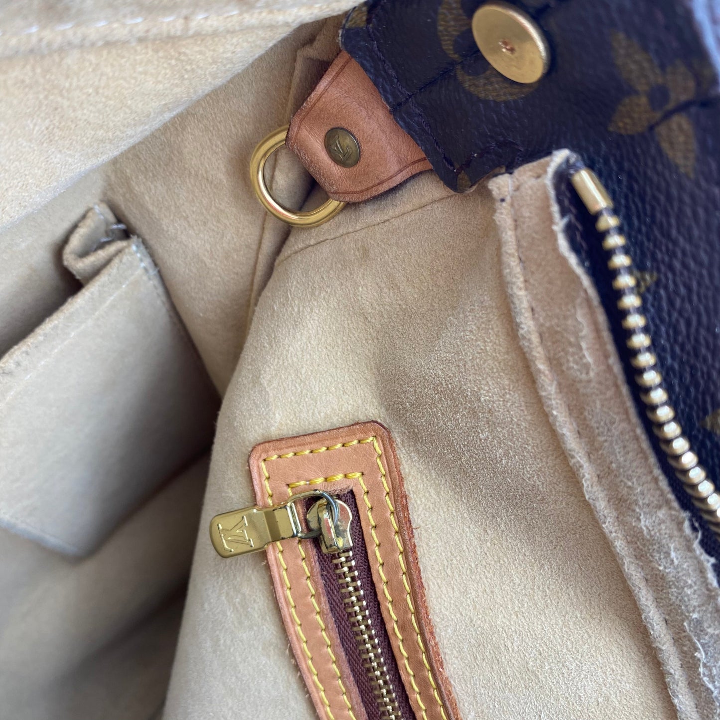 Louis Vuitton Looping GM TWS