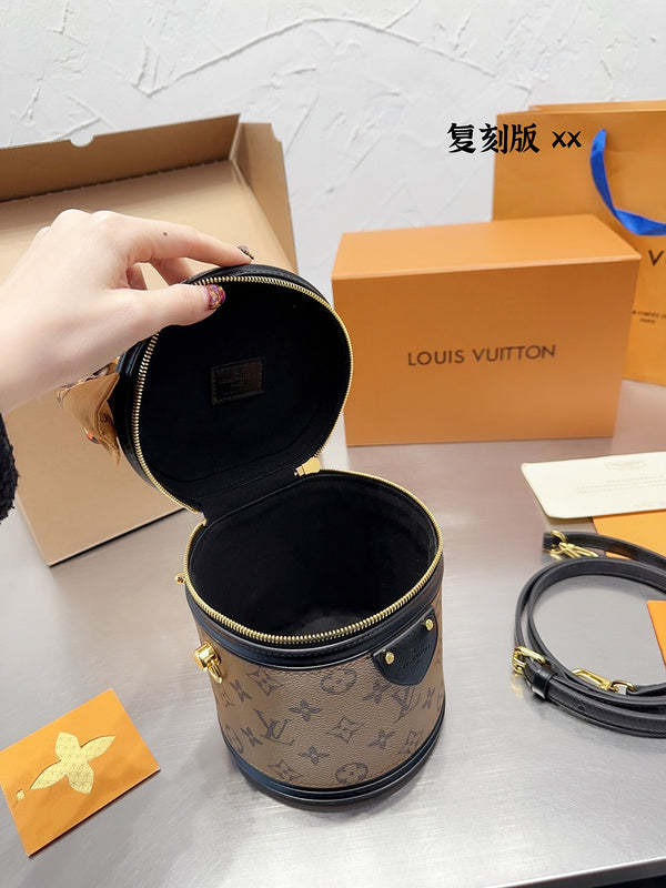 Franco Shops - Louis Vuittons - 15129