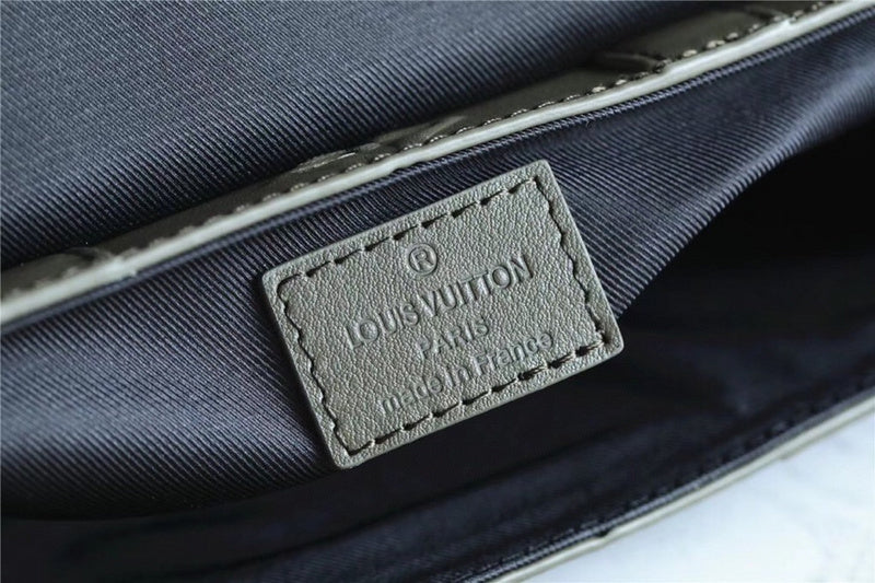 Franco Shops - Louis Vuittons - 10041