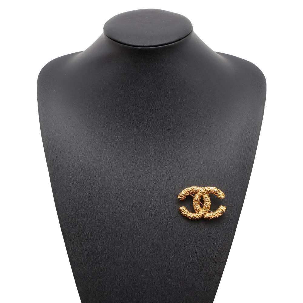 Chanel Gold Elegant Handbag 51