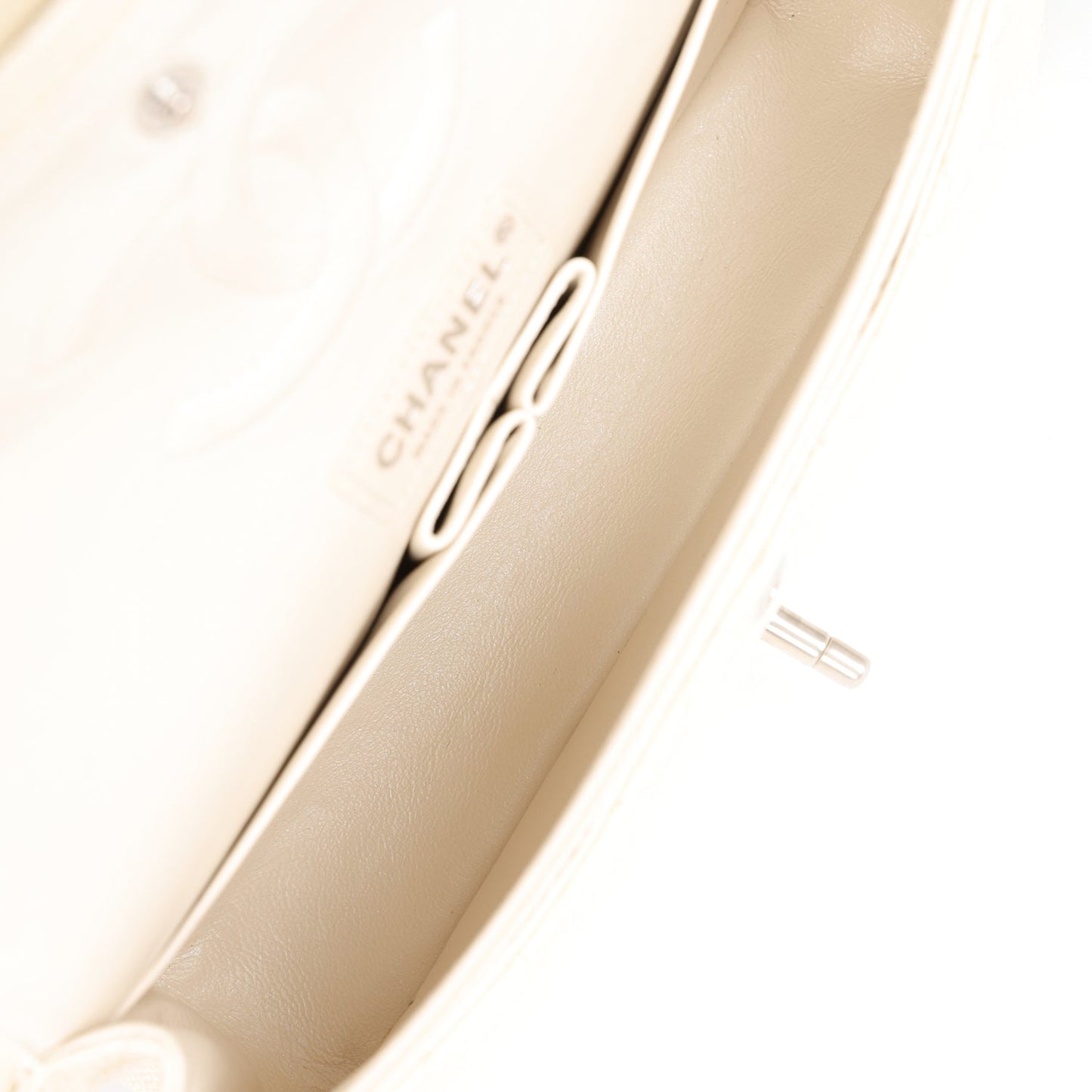 Pre-owned Chanel Medium Classic Double Flap Pearlescent Ivory Caviar Brushed Silver Hardware