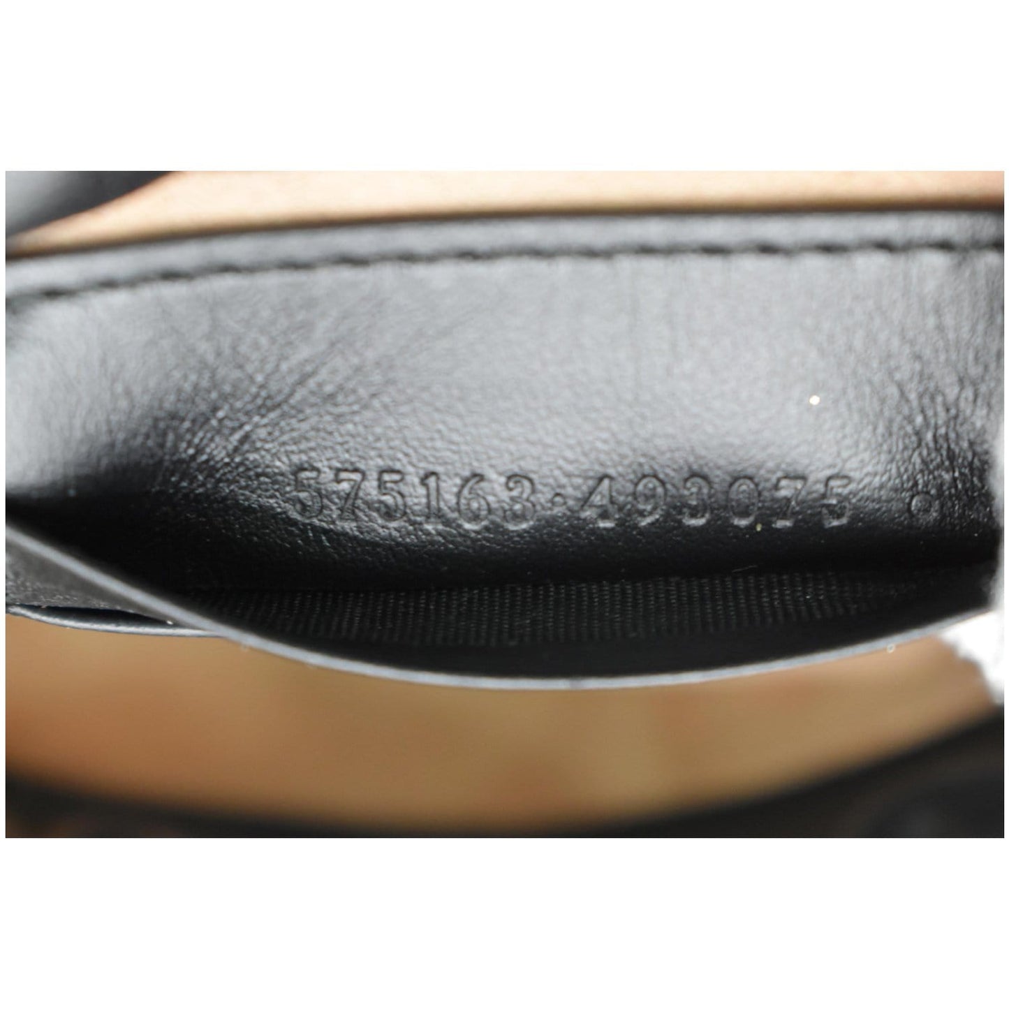 GUCCI GG Marmont Matelasse Chevron Leather Bucket Crossbody Bag Black 575163