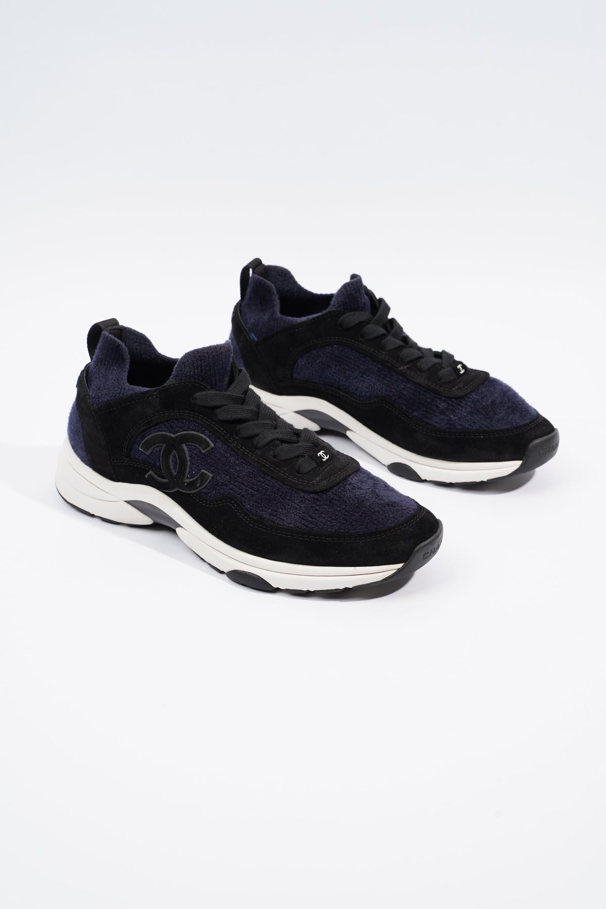 Chanel CC Logo Sneaker Navy Black White Fabric EU 39 UK 6