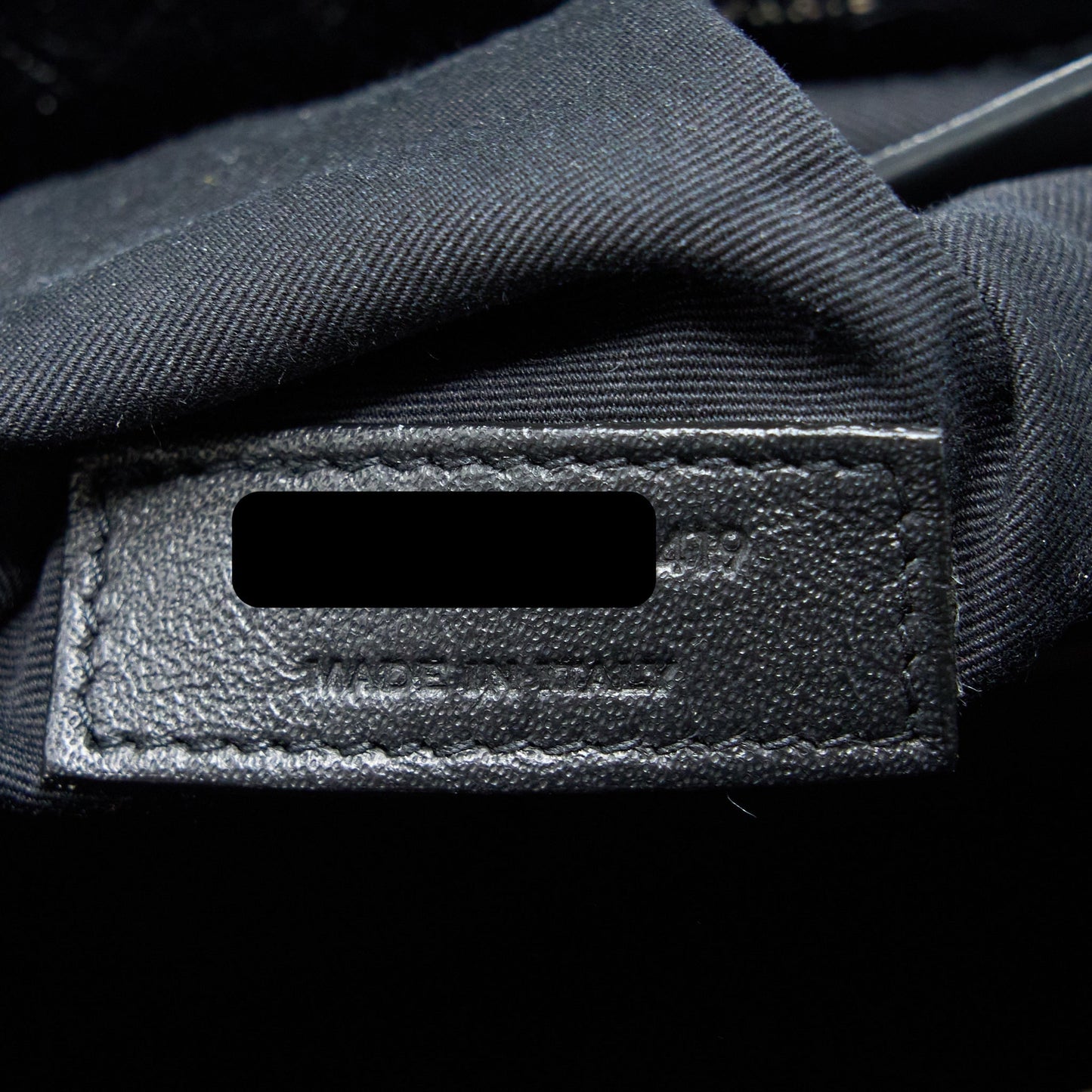 Saint Laurent Medium Niki Chain Bag Aged Calfskin Black Ruthenium Hardware