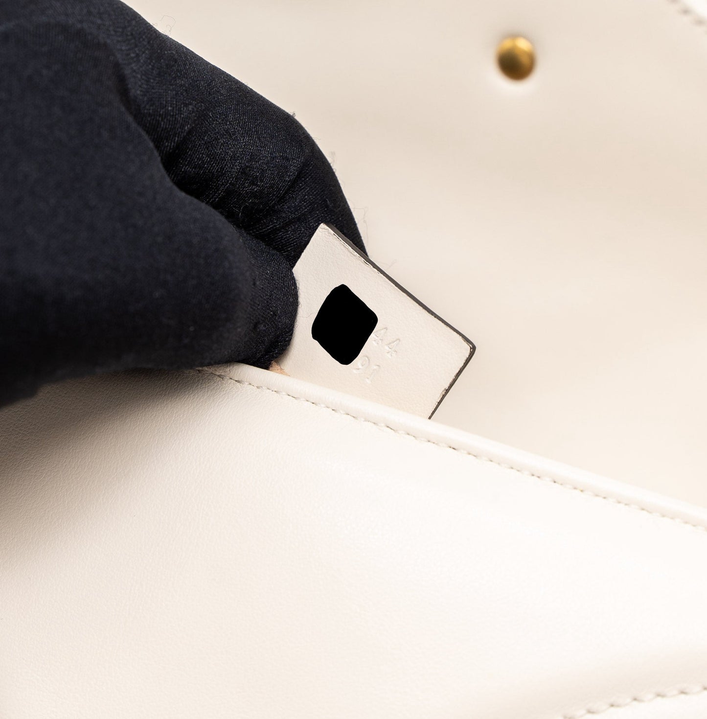 Gucci GG Marmont Mini Bag Matelassé Calfskin White Brushed