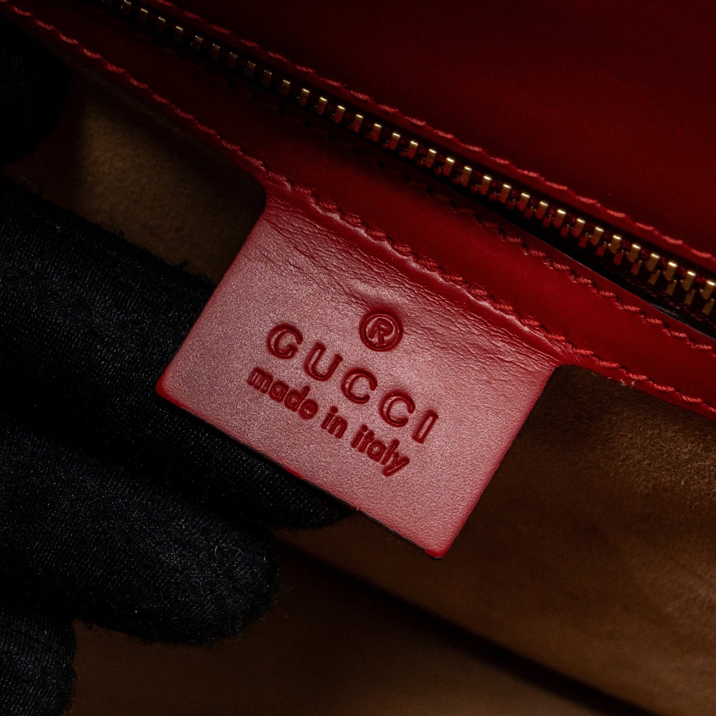 Gucci Sylvie shoulder bag calfskin red