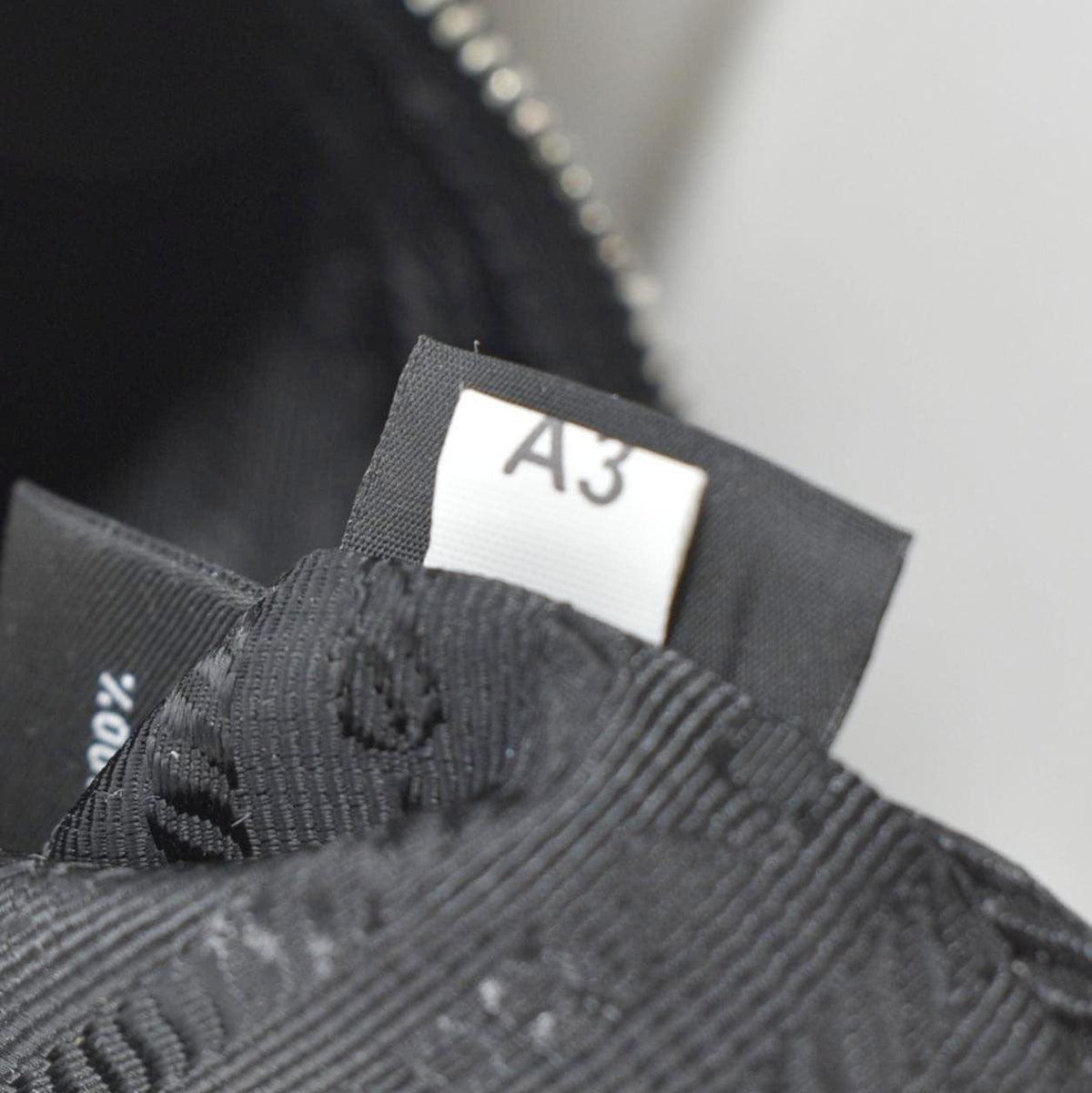 PRADA Re-Edition 2005 Re-Nylon Shoulder Bag Black