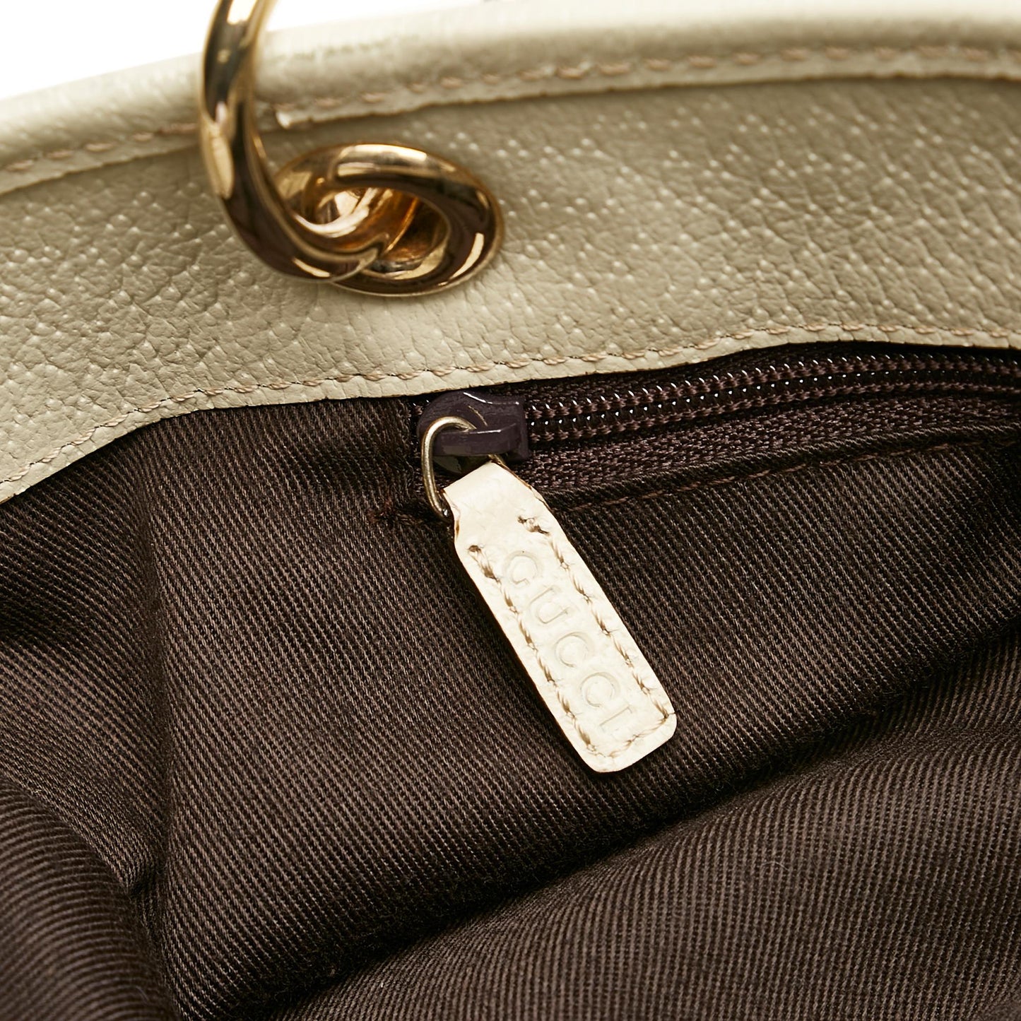 Gucci GG Canvas Eclipse Tote (SHG-y7kFVR)