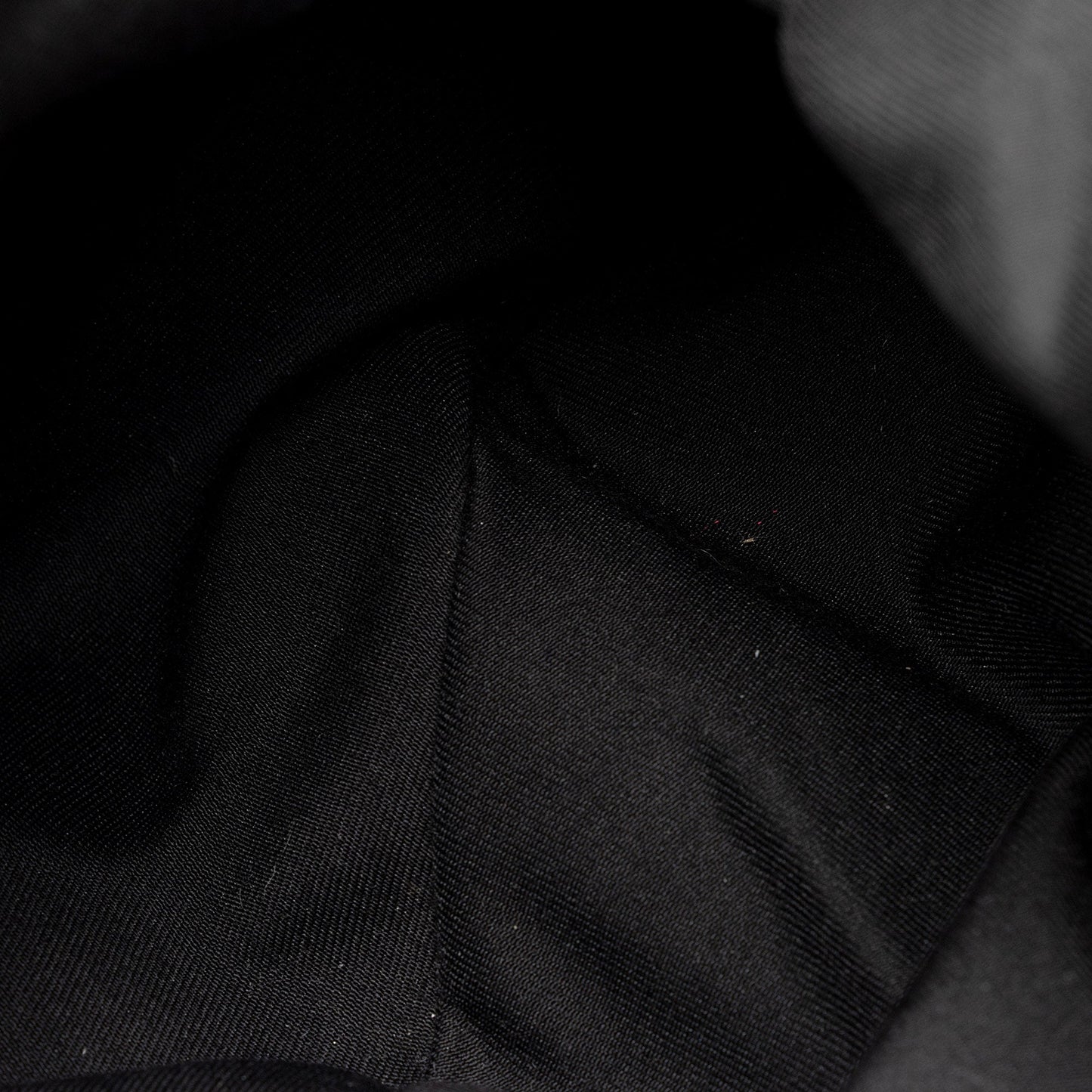 Gucci GG Canvas Studded Pelham Small Shoulder Bag (SHF-0I65Ea)