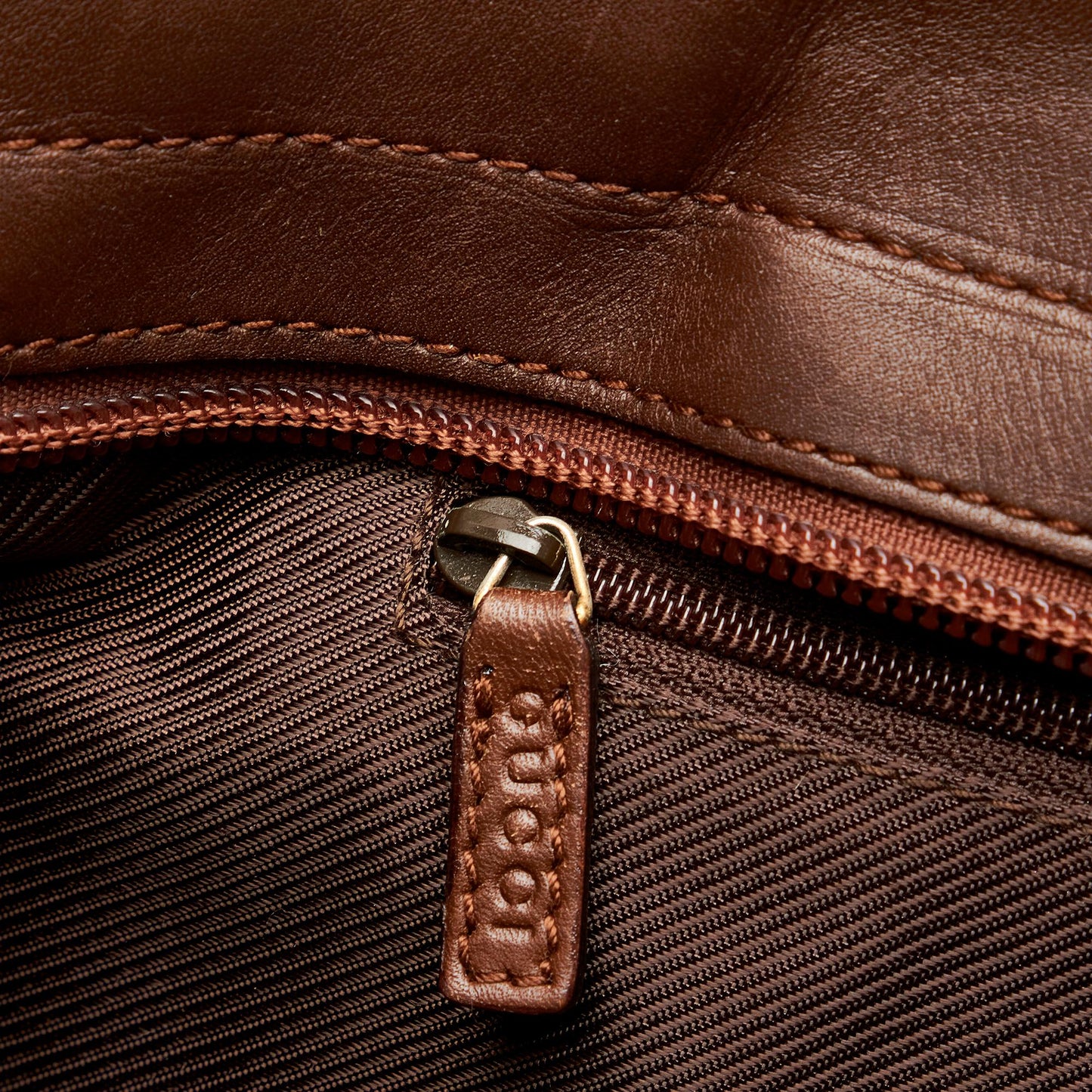 Gucci GG Canvas Tote (SHG-6ULKyW)