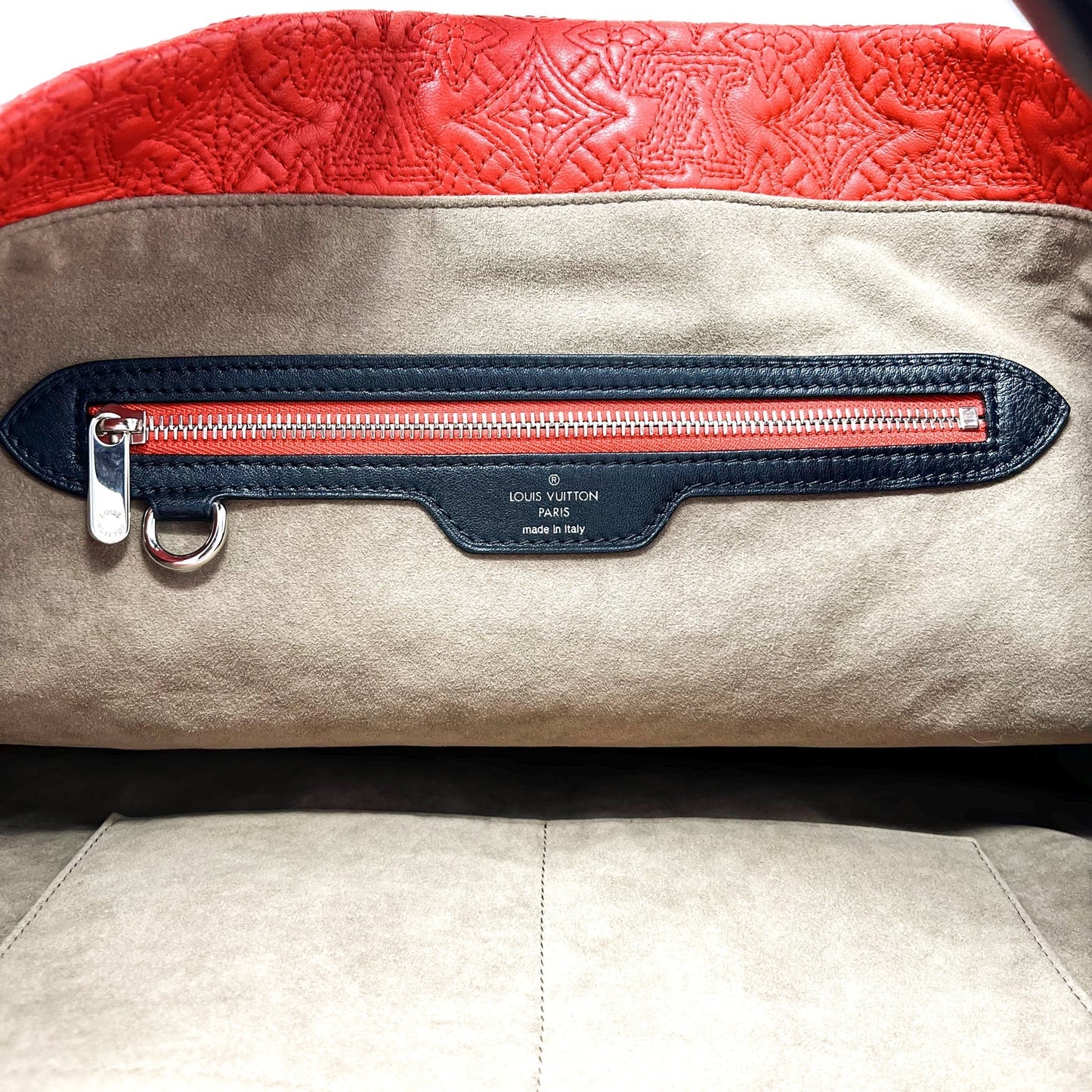 Louis Vuitton Antheia Framboise GM Hobo Bag