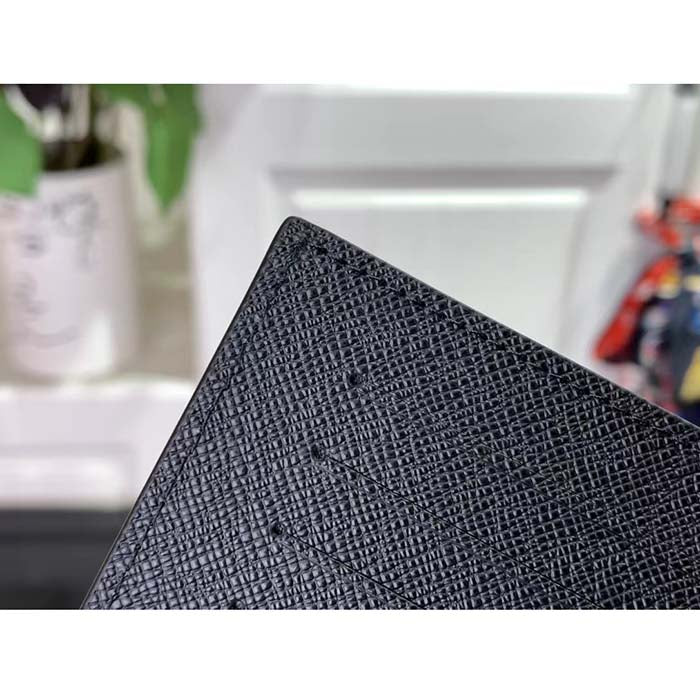 Louis Vuitton LV Unisex Passport Cover Black Taiga Leather Cowhide Leather Lining
