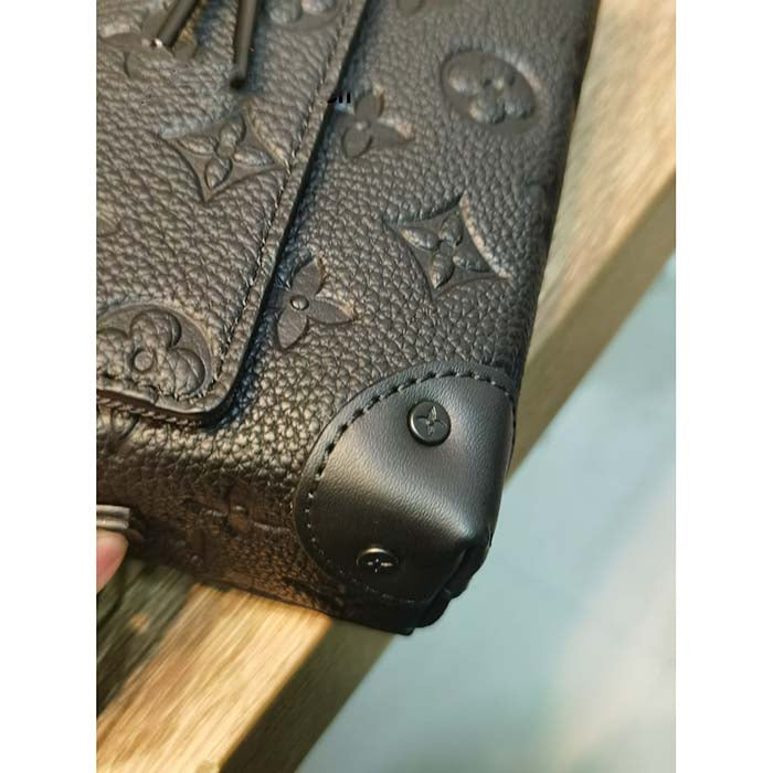 Louis Vuitton LV Unisex Steamer Wearable Wallet Black Embossed Cowhide Leather