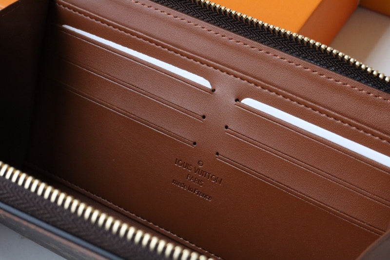 Franco Shops - Louis Vuittons - 15779