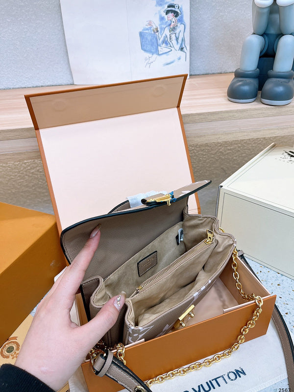 Franco Shops - Louis Vuittons - 15113