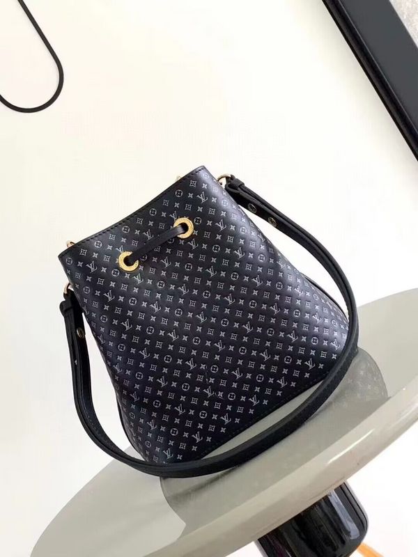 Franco Shops - Louis Vuittons - 15272
