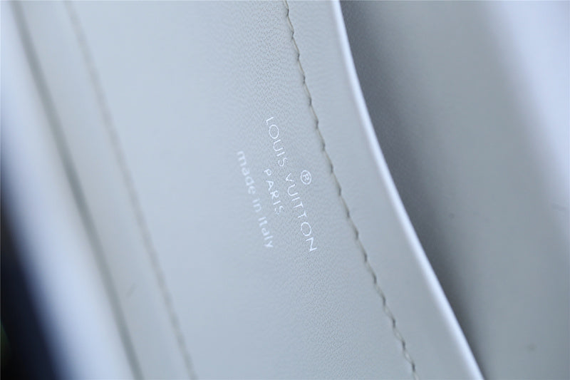 Franco Shops - Louis Vuittons - 9402