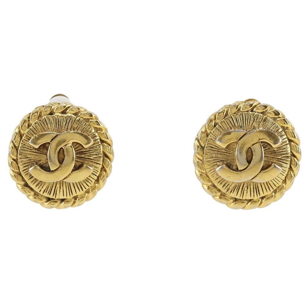 Chanel Chanel Earring G 16.0g s in & Buy
