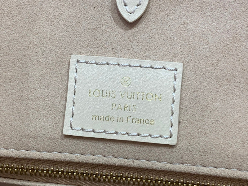 Franco Shops - Louis Vuittons - 15817