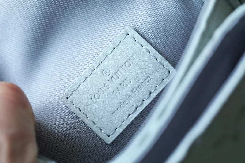 Franco Shops - Louis Vuittons - 9913
