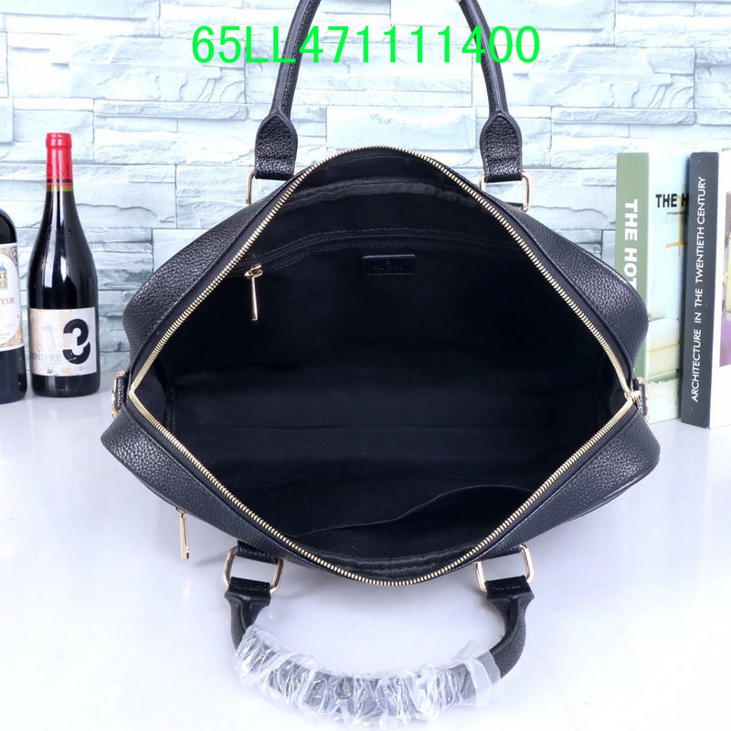 Gucci Bags - The Tote 947