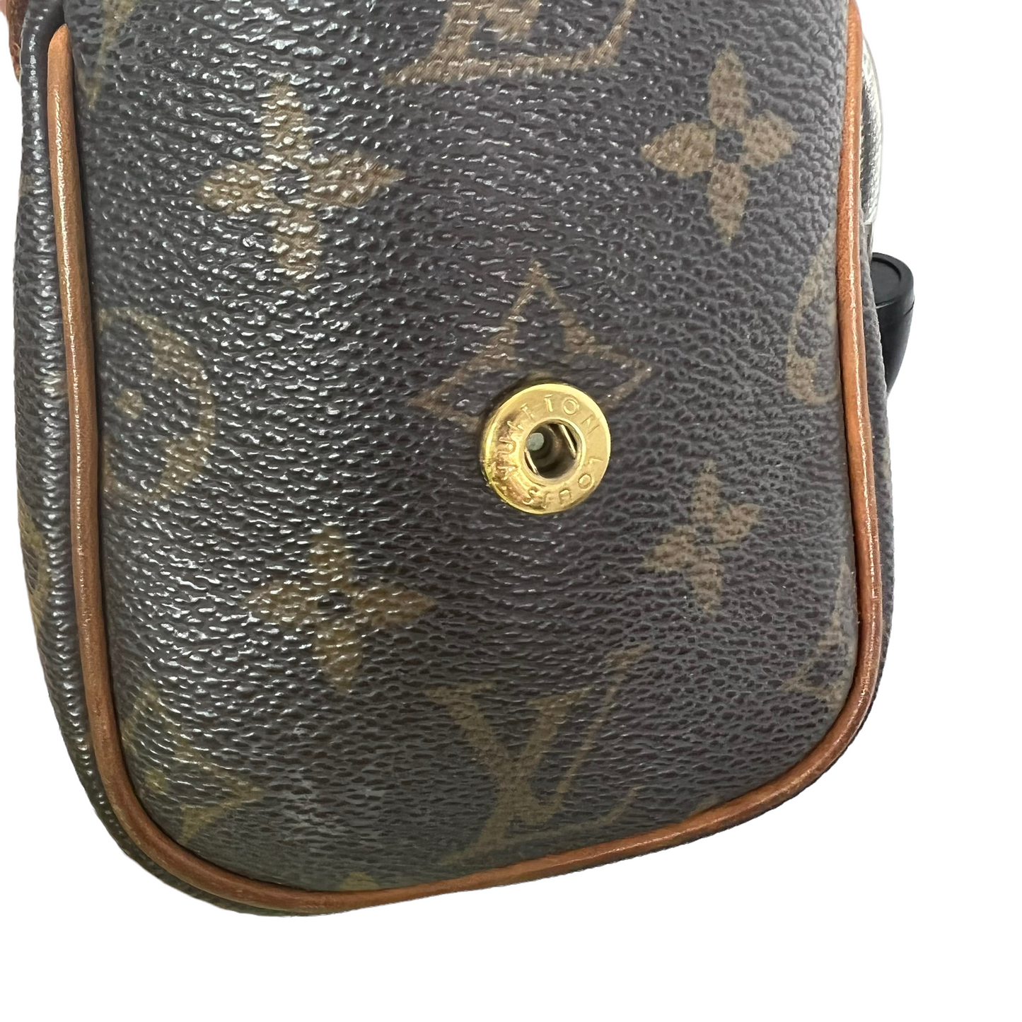 Crossbody Luxury Designer By Louis Vuitton Size: Small