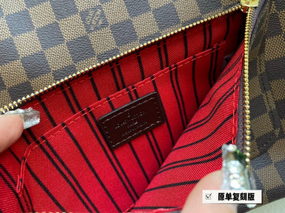 Franco Shops - Louis Vuittons  - 14879