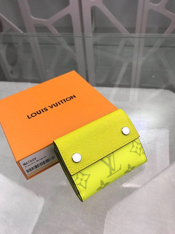 Franco Shops - Louis Vuittons  - 9194