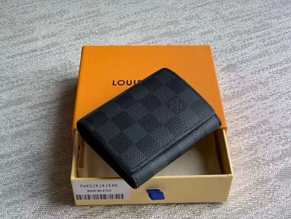 Franco Shops - Louis Vuittons  - 15754