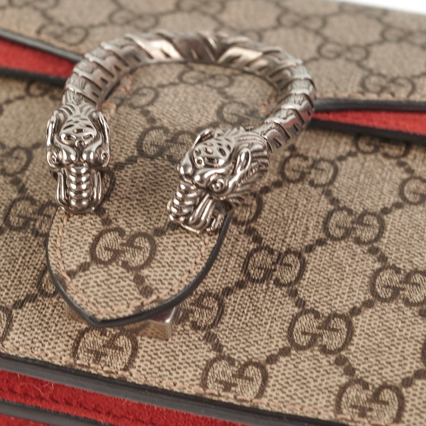 Gucci Medium Dionysus GG Supreme SHoulder Bag Red