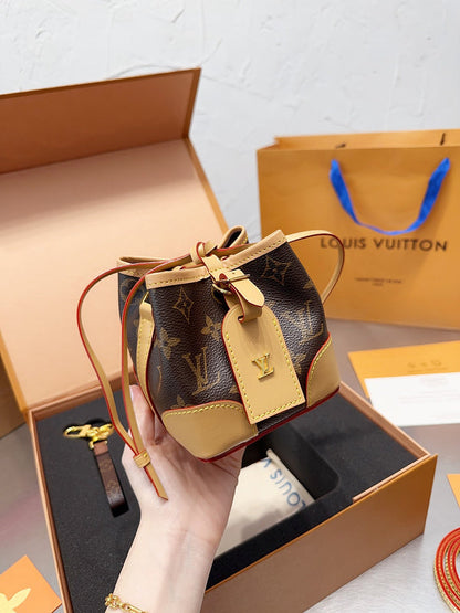 Franco Shops - Louis Vuittons  - 15023