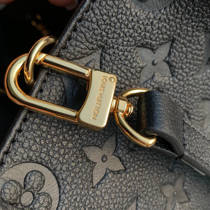 Franco Shops - Louis Vuittons  - 15308