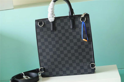 Franco Shops - Louis Vuittons  - 10026